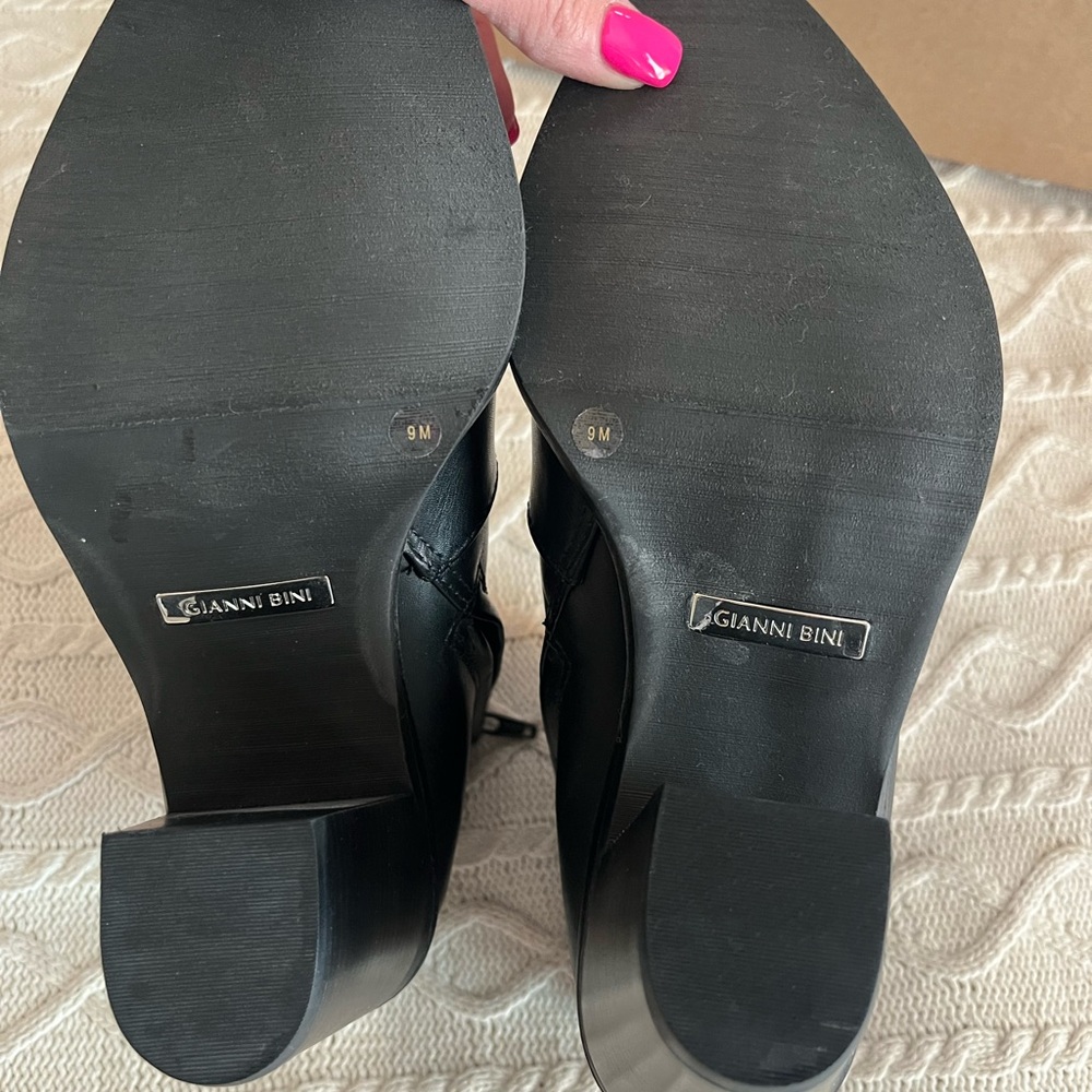 Gianni Bini Black Leather Ankle Boots Heeled Boots Designer Women’s Size 9 - Picture 9 of 11